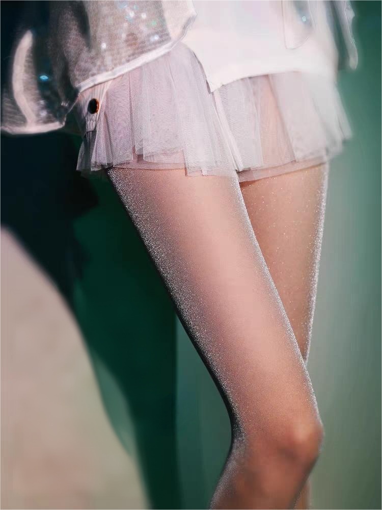 服饰配件|闪亮丝袜 by Zhang on Tensor.Art