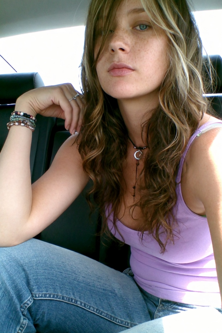 oldphone-shot,  ******* photo,  Low-resolution photo on Tensor.Art