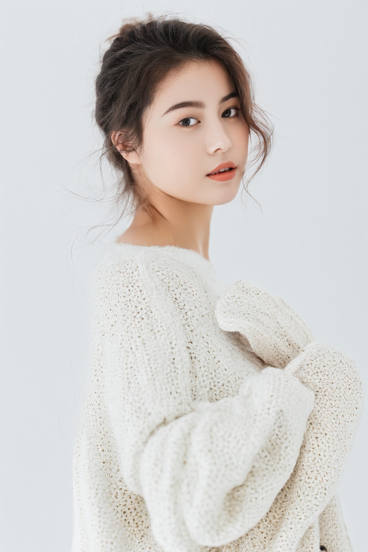 1girl,  sweater,  white background on Tensor.Art