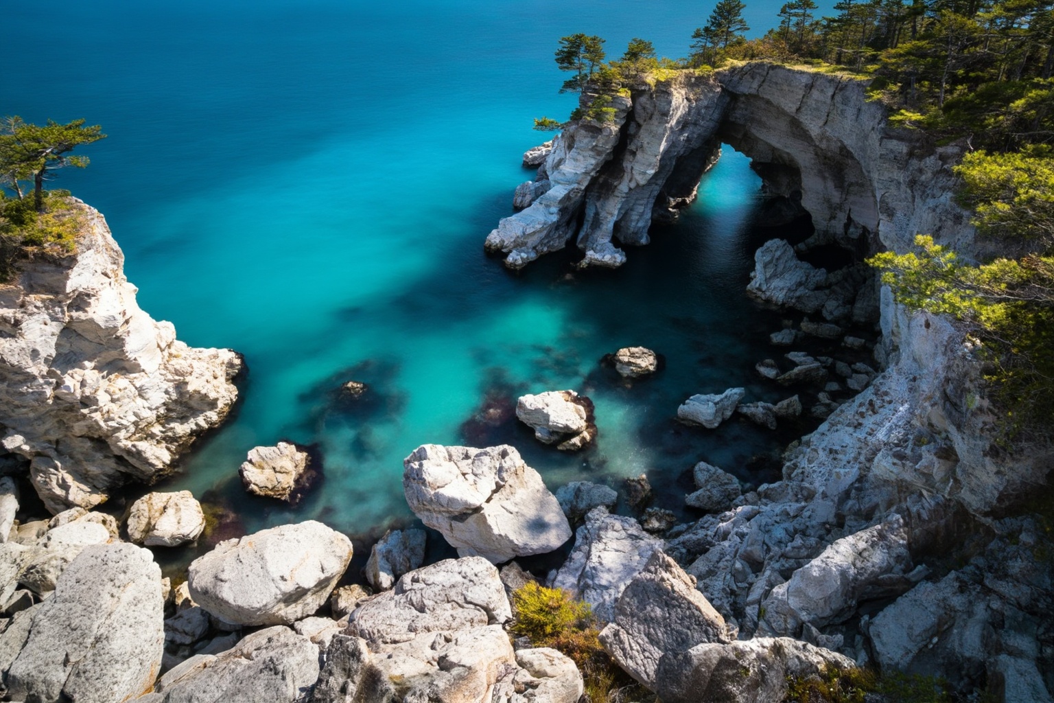 aurelmanea3z photography. A dramatic coastal landscape view capturing the turquoise waters of Georgian Bay at the Grotto i...