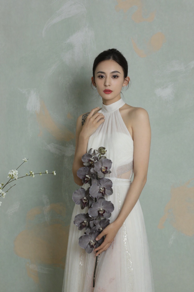 Z 女星 by SUNSHINE on Tensor.Art