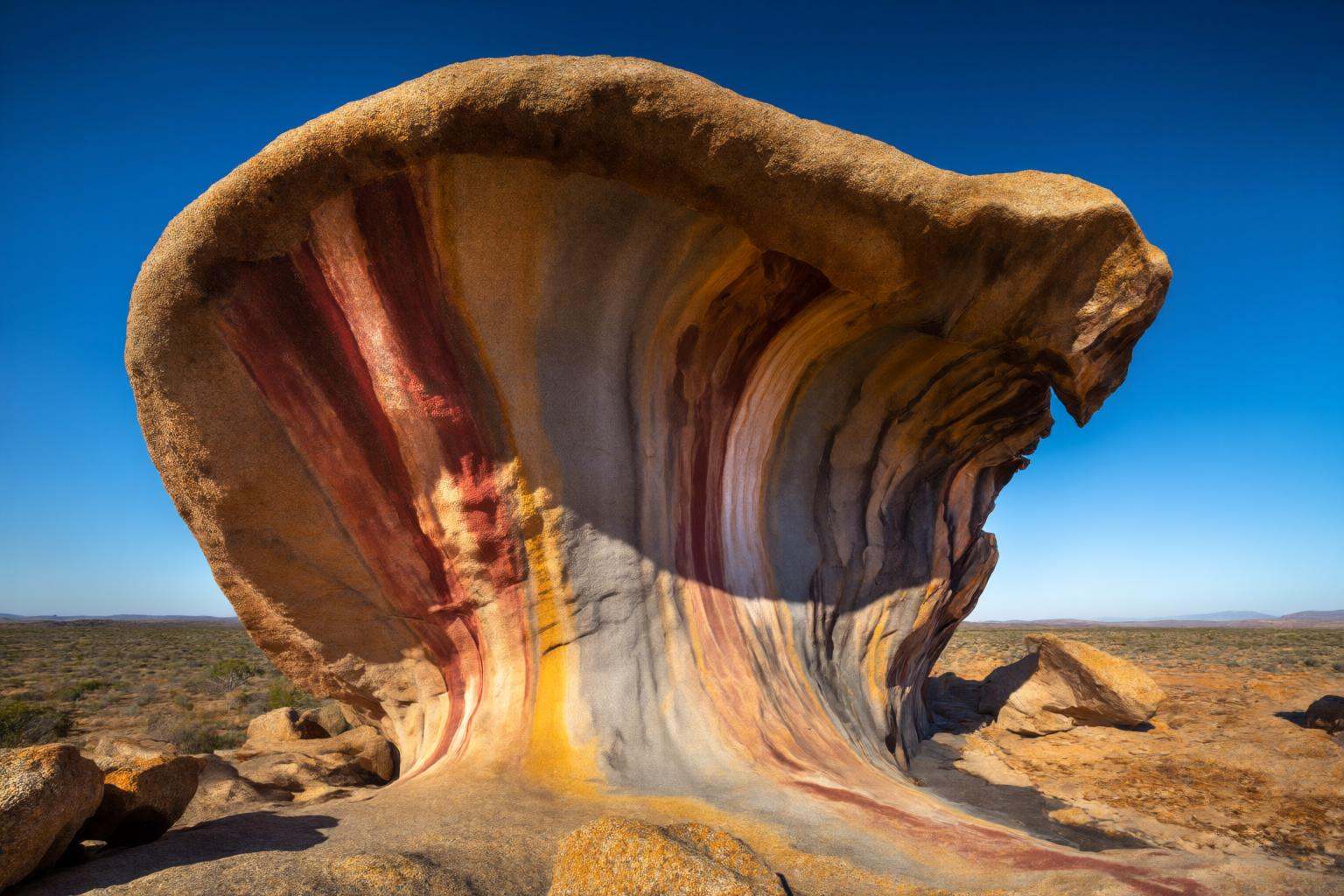 aurelmanea2q photography. A unique and geological landscape featuring the astonishing curved formation known as Wave Rock...