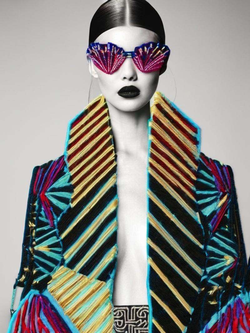 holographic allure:0.4,  tech-savvy chic:0.3,  cyber goddess:0.3 on Tensor.Art